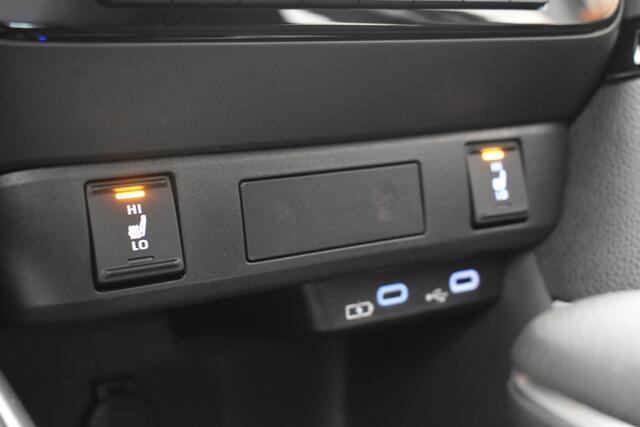 Toyota YARIS 1.5 Hyb Nieuw Rijklaar Camera PDC v+a Stoel/Stuur Verwarming Adaptive Cruise Control