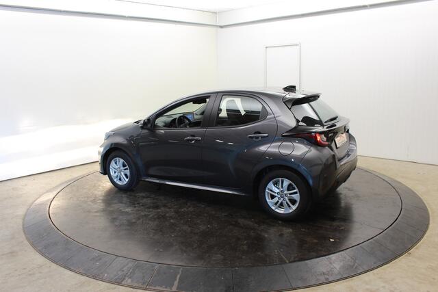 Toyota YARIS 1.5 Hyb Nieuw Rijklaar Camera PDC v+a Stoel/Stuur Verwarming Adaptive Cruise Control