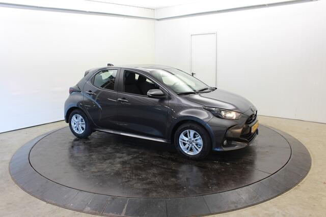 Toyota YARIS 1.5 Hyb Nieuw Rijklaar Camera PDC v+a Stoel/Stuur Verwarming Adaptive Cruise Control