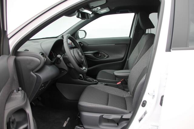 Toyota YARIS 1.5 Hybrid 130 Team Player - 93 pk **Carplay / Camera / ACC