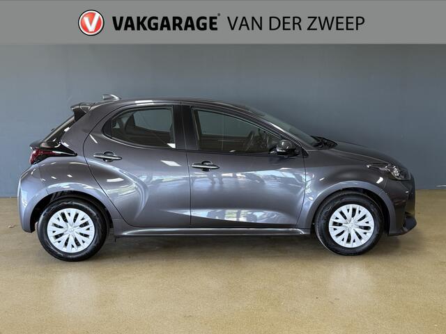 Toyota YARIS 1.5 VVT-i Business Plus | Camera | Carplay