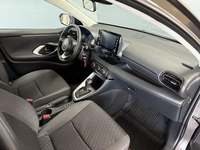 Toyota YARIS 1.5 VVT-i Business Plus | Camera | Carplay