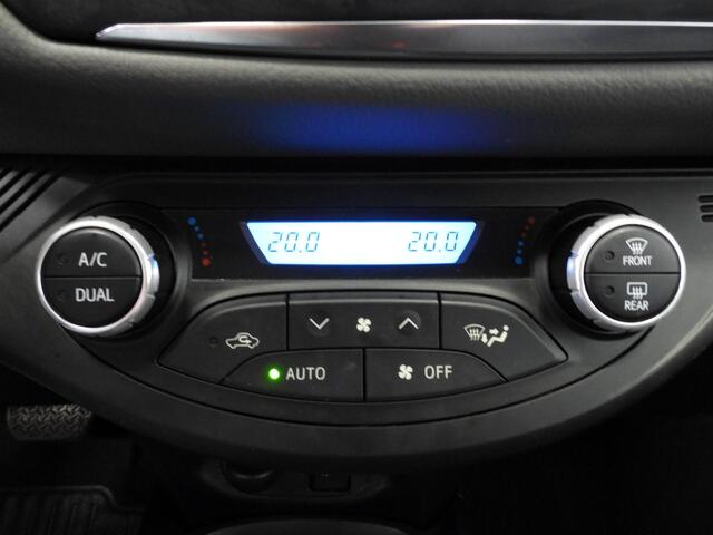 Toyota YARIS 1.5 Hybrid Active CLIMA/CAMERA/CRUISE/PDC!