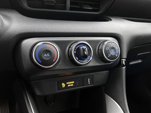 Toyota YARIS 1.5 VVT-i Dynamic | NL-Auto | Apple Carplay /- Android Auto | Parkeercamera |