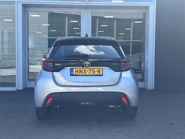 Toyota YARIS 1.5 Hybrid 115 Dynamic + Comfort Pack | Stoel/stuur verwarming | Dodehoekdetectie | Parkeersensoren | Apple Carplay/Android Auto