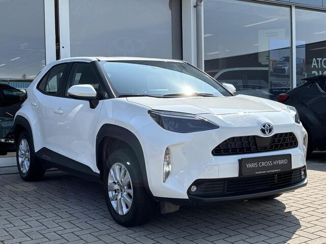 Toyota YARIS Cross 1.5 Hybrid 115 Active Plus | Parkeersensoren v+a | Keyless entry en start | Navi | Apple Carplay & Android Auto | Toyota garantie tot 2032!