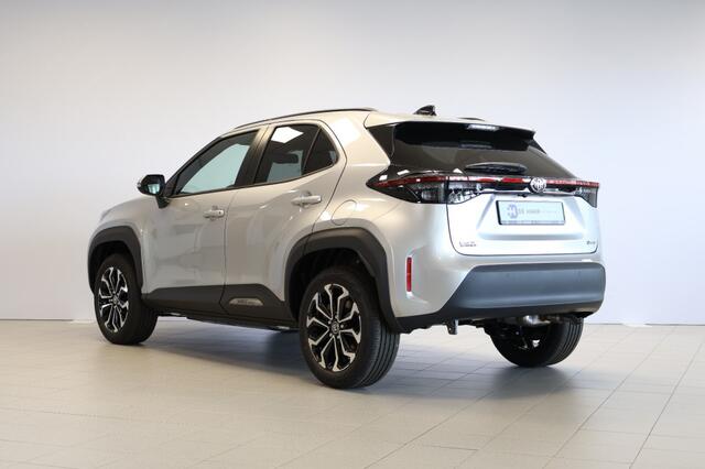 Toyota YARIS 1.5 Hybrid Teamplayer 130PK - Winterpakket - Apple CarPlay - Dodehoek