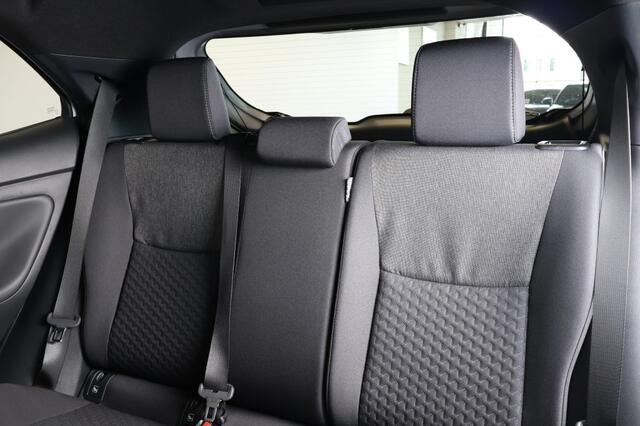 Toyota YARIS 1.5 Hybrid Teamplayer 130PK - Winterpakket - Apple CarPlay - Dodehoek