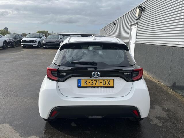 Toyota YARIS 1.5 Hybrid Dynamic Apple Carplay/Android auto Navigatie, LMV, Smart Key, Achteruitrijcamera, Adaptieve cruise control