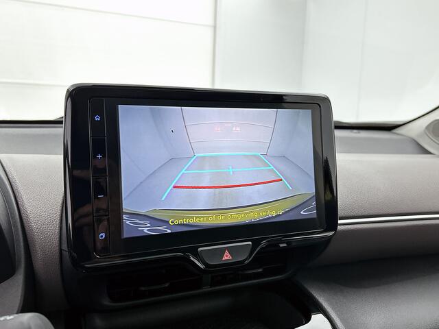 Toyota YARIS Cross 1.5 Hybrid Executive Limited | Panoramadak | Stoelverwarming | Blindspot | Navigatie | PDC voor en achter |
