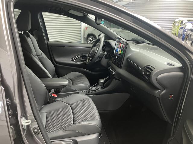 Toyota YARIS 1.5 Hybrid 130 EXEC/HEAD-UP/JBL/PDC/DODEHOEK/17 INCH/NIEUW