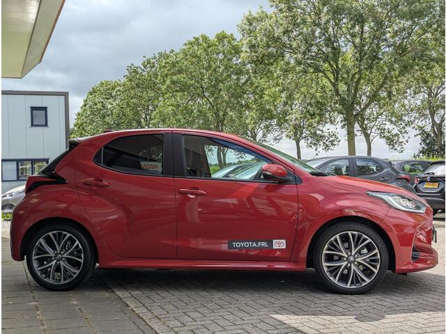 Toyota YARIS 1.5 Hybrid 130 Executive | Leer | Keyless | Stoel- stuurverwarming | ACC | BSM | Camera
