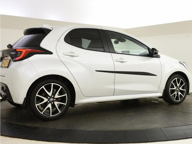 Toyota YARIS 1.5 Hyb. Executive | Panoramadak | Trekhaak | JBL | BLS