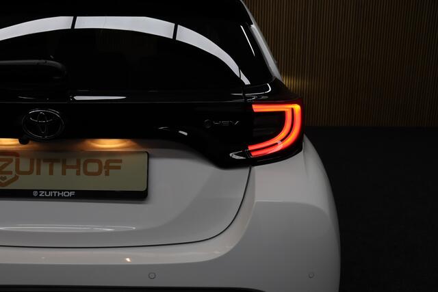 Toyota YARIS 1.5 Hybrid 115 Executive Edition | Facelift | Dodehoekdetectie | Adaptive-cruise | Maps Navigatie | Apple Carplay & Android Auto | Camera | Parkeerhulp