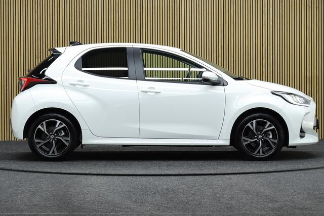 Toyota YARIS 1.5 Hybrid 115 Executive Edition | Facelift | Dodehoekdetectie | Adaptive-cruise | Maps Navigatie | Apple Carplay & Android Auto | Camera | Parkeerhulp