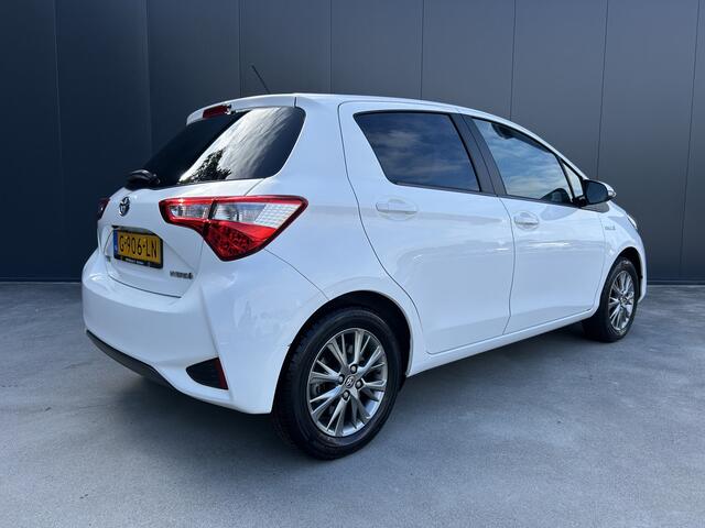 Toyota YARIS 1.5 Hybrid Dynamic 1e EIGENAAR CAMERA LED CRUISE ECC AFNB TREKHAAK