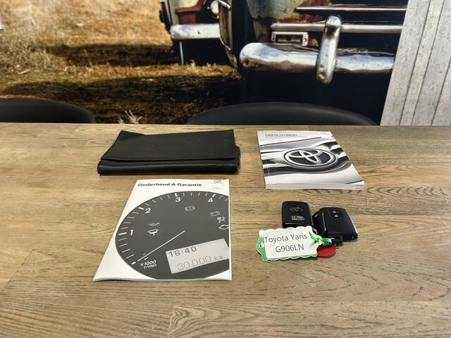 Toyota YARIS 1.5 Hybrid Dynamic 1e EIGENAAR CAMERA LED CRUISE ECC AFNB TREKHAAK