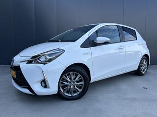 toyota-yaris-1.5-hybrid-dynamic-1e-