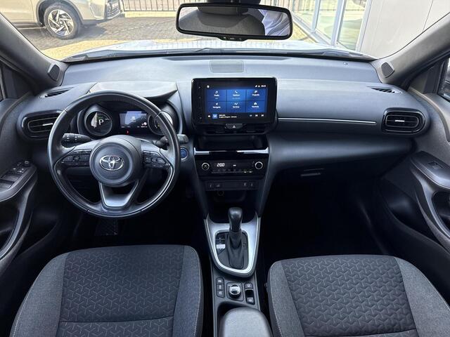 Toyota YARIS Cross 1.5 Hybrid Dynamic **DODEHOEK DETECTIE/ STOELVERWARMING/ AWD/ 36 MAANDEN GARANTIE**