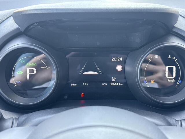 Toyota YARIS Cross 1.5 Hybrid Dynamic **DODEHOEK DETECTIE/ STOELVERWARMING/ AWD/ 36 MAANDEN GARANTIE**