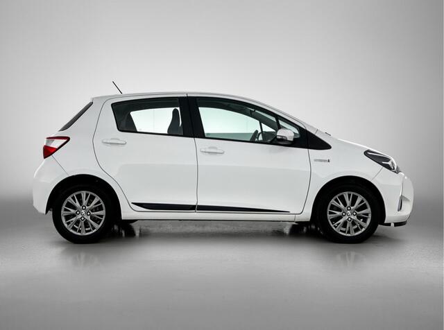 Toyota YARIS 1.5 Hybrid Design | LM velgen |
