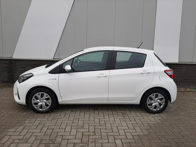 Toyota YARIS 1.5 Hybrid Aspiration | Navi | ECC |
