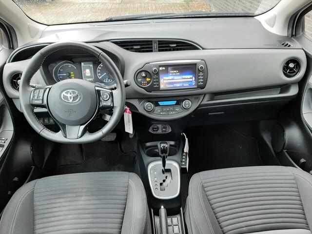 Toyota YARIS 1.5 Hybrid Aspiration | Navi | ECC |