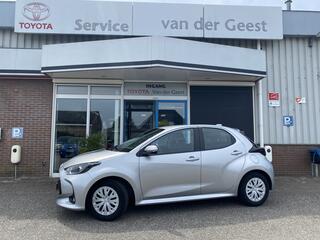 toyota-yaris-1.5-hybrid-active