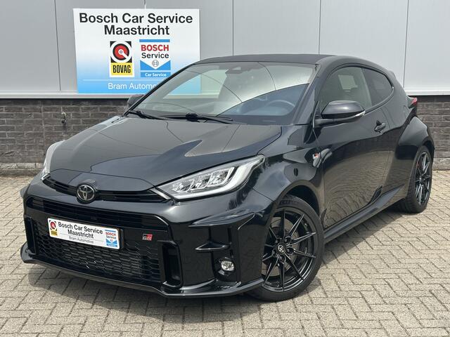 Toyota YARIS 1.6 GR Performance | Nieuwstaat | Carplay | Camera | Milltek Interesse, Proefrit? Bel of app met: 06-24 28 28 42