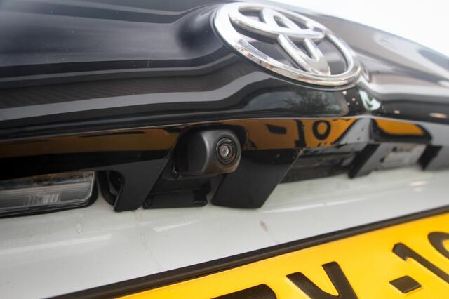 Toyota YARIS 1.5 Hybrid 115 First Edition