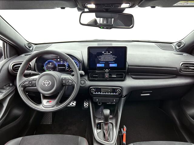 Toyota YARIS 1.5 Hybrid 130 GR Sport - Louwman Zin in Zomervoordeel auto -