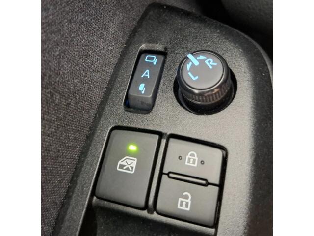 Toyota YARIS Cross 1.5 Hybrid Explore Camera / Lm velgen / Navigatie