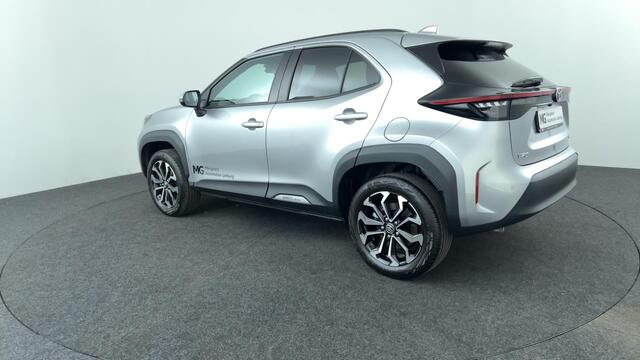 Toyota YARIS Cross 1.5 Hybrid 115 First Edition / Dodehoeksensor / Verwarmde voorstoelen