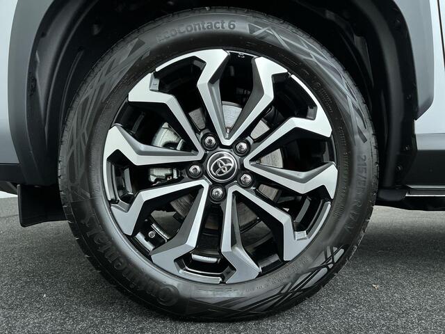 Toyota YARIS Cross 1.5 Hybrid 115 First Edition / Dodehoeksensor / Verwarmde voorstoelen