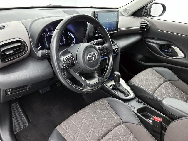 Toyota YARIS Cross 1.5 Hybrid Executive | Panoramadak | Navigatie | Blindspot | PDC voor en achter | Stoelverwarming |