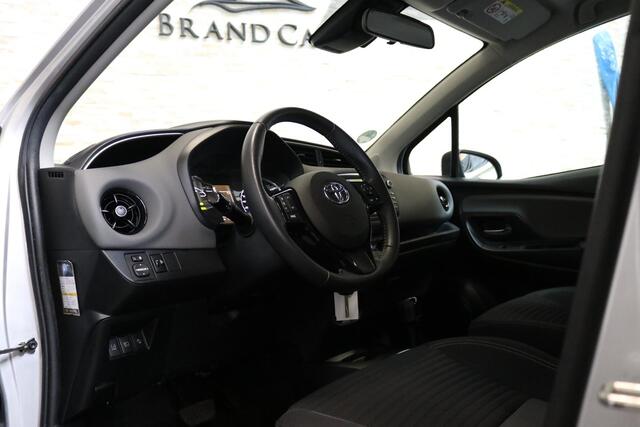 Toyota YARIS 1.5 Hybrid Aspiration | CAMERA | TREKHAAK | NAP | NAVI |