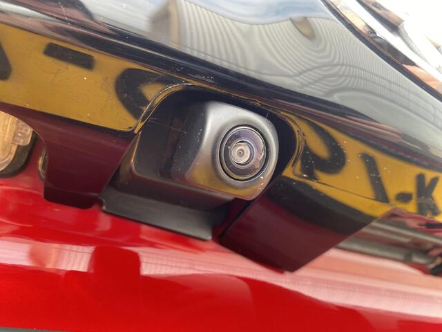 Toyota YARIS 1.5 Hybrid 130 Executive Navigatie Apple CarPlay/Android Auto, Dodehoek detectie, parkeersensoren v&a, adaptieve cruise control, keyless, stoel verwarming, 1e eign.