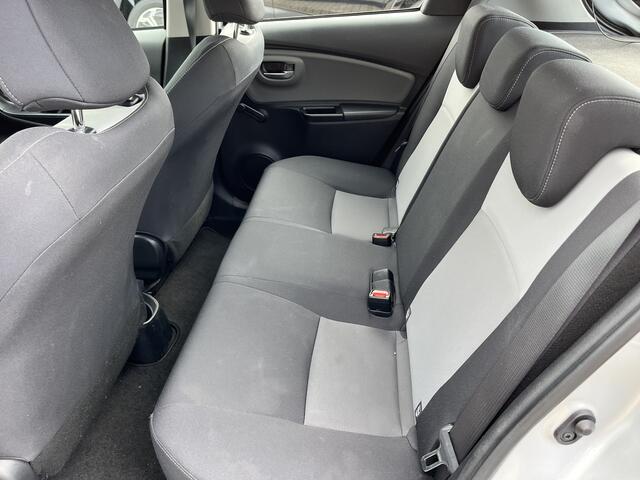 Toyota YARIS 1.5 VVT-i Active Clima Cruise Camera Trekhaak NL auto!