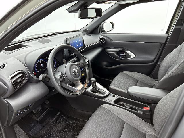 Toyota YARIS Cross 1.5 Hybrid Dynamic + Limited | Panoramadak | Head-Up Display | Elektrische achterklep| Stoel+Stuur+Ruitverwarming | draadloos opladen