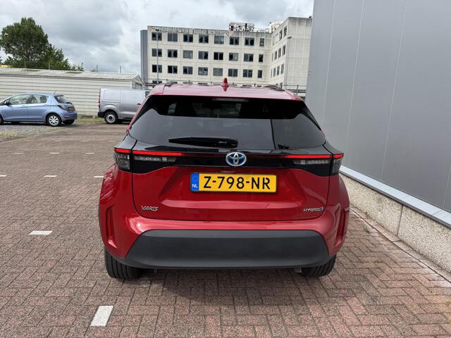 Toyota YARIS Cross 1.5 Hybrid Dynamic Navigatie, adaptieve cruise control, keyless entry- & start, achteruitrij camera, automaat!