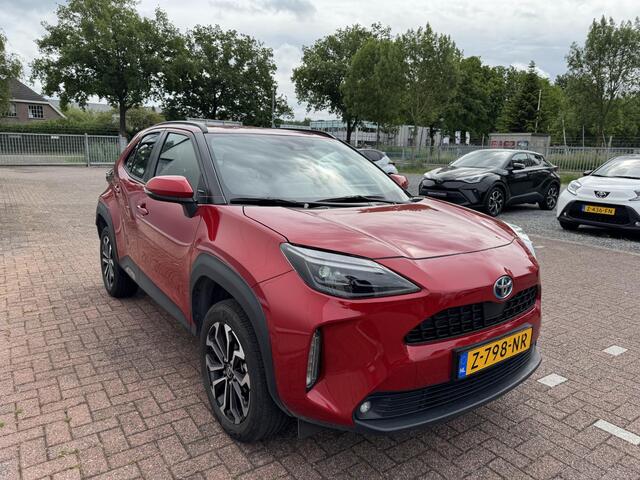Toyota YARIS Cross 1.5 Hybrid Dynamic Navigatie, adaptieve cruise control, keyless entry- & start, achteruitrij camera, automaat!