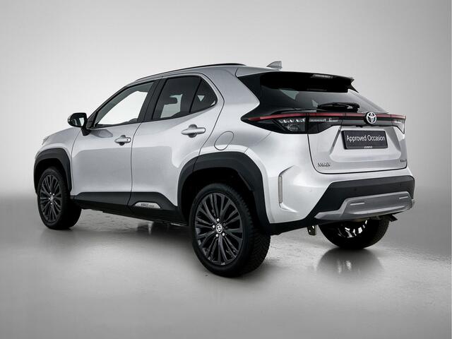 Toyota YARIS Cross 1.5 Hybrid Adventure | Stoelverwarming | PDC voor en achter | Blindspot | Navigatie |