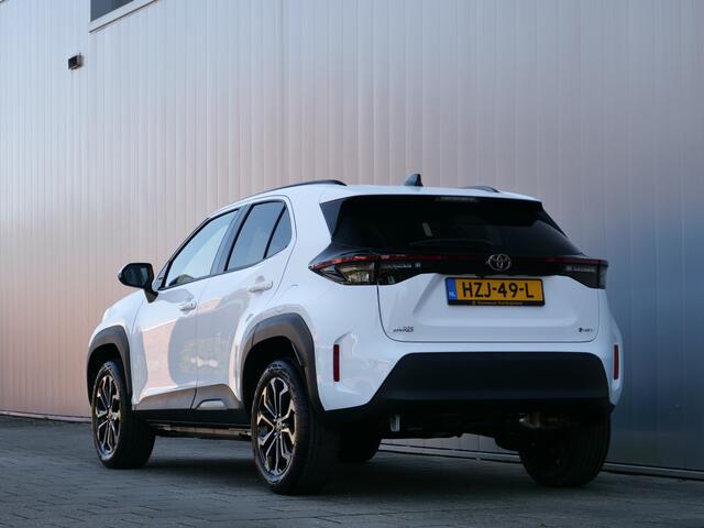 Toyota YARIS Cross 1.5 Hybrid 130 Pk Teamplayer Automaat Apple Carplay / DAB / Camera / Stoelverwarming