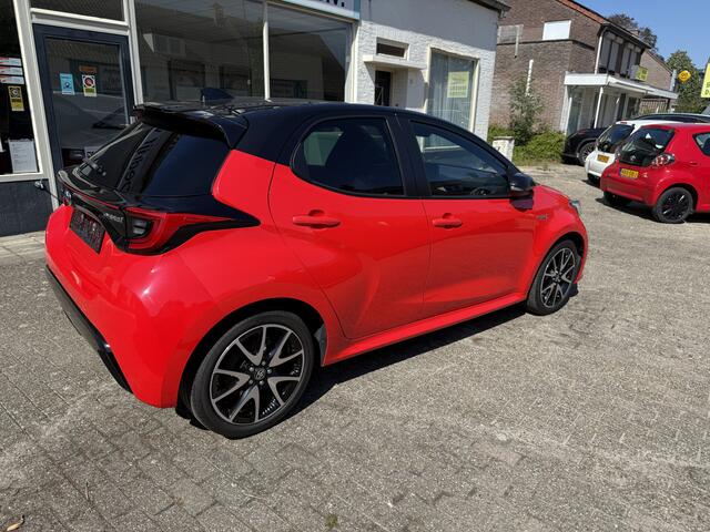 Toyota YARIS 1.5 Hybrid Executive Keyless entry + starten, Telefoonverbinding