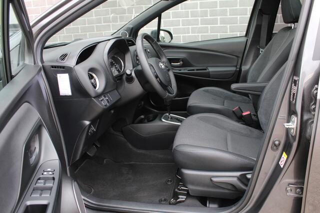 Toyota YARIS 1.5 Hybrid Premium / Panoramadak / Camera / Keyless / N.A.P.