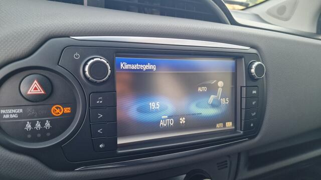 Toyota YARIS 1.5 Hybrid Trend, Navigatie, LM velgen, NL auto!