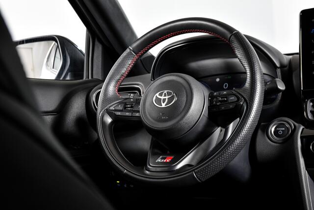 Toyota YARIS Cross 1.5 Hybrid 130 GR Sport (Nieuw model) | Dig.Cockpit | Adapt.Cruise | Stoel+Stuurverw. | Camera | PDC + NAV + App.Connect (Draadloos) | ECC | LM 18" | 2210