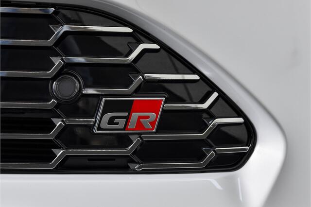 Toyota YARIS Cross 1.5 Hybrid 130 GR Sport (Nieuw model) | Dig.Cockpit | Adapt.Cruise | Stoel+Stuurverw. | Camera | PDC + NAV + App.Connect (Draadloos) | ECC | LM 18" | 2210