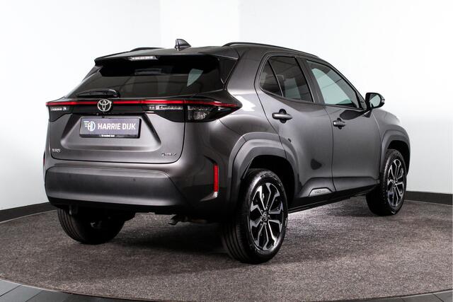 Toyota YARIS Cross 1.5 Hybrid 115 First Edition (Nieuw model) | Dig.Cockpit | Adapt.Cruise | Stoelverwarming | Camera | PDC | App.Connect | Auto.Airco | LM 17" | 8010