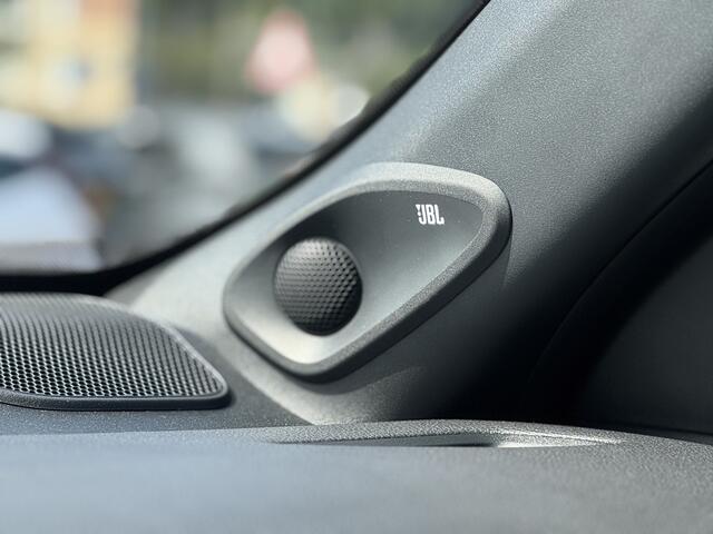 Toyota YARIS Cross 1.5 Hybrid GR Sport Trekhaak, Head-up display, Blind-spot, JBL , All-in Rijklaarprijs